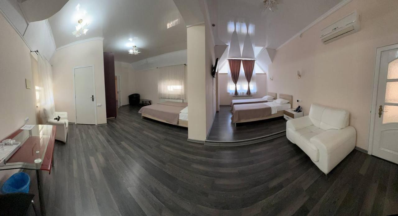 Star Rent Hotel Chişinău Eksteriør billede