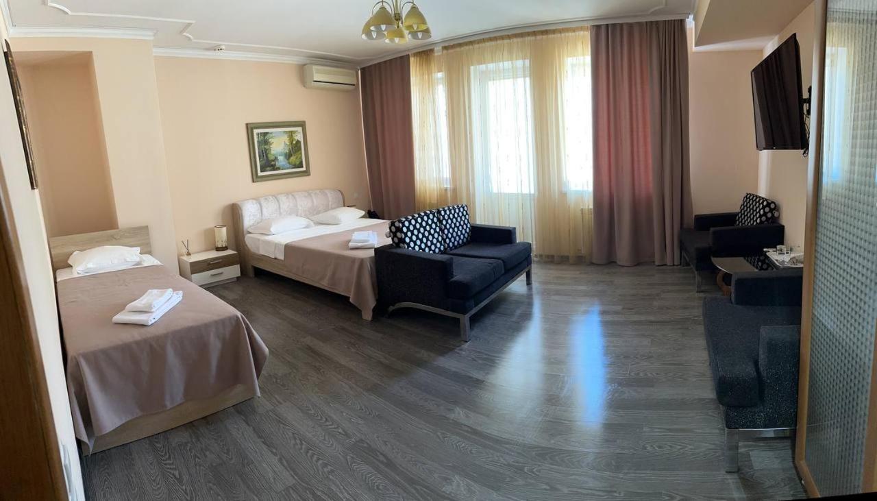 Star Rent Hotel Chişinău Eksteriør billede
