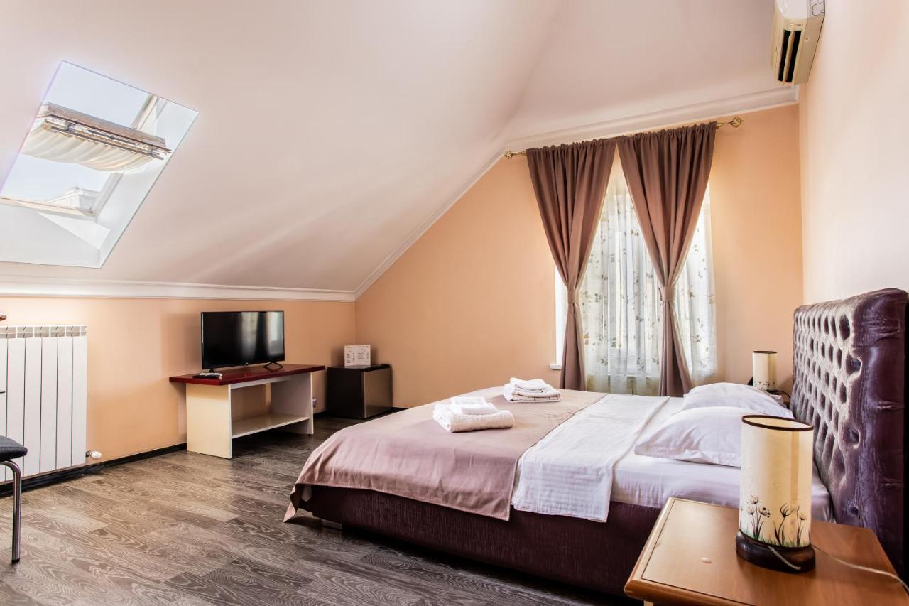 Star Rent Hotel Chişinău Eksteriør billede