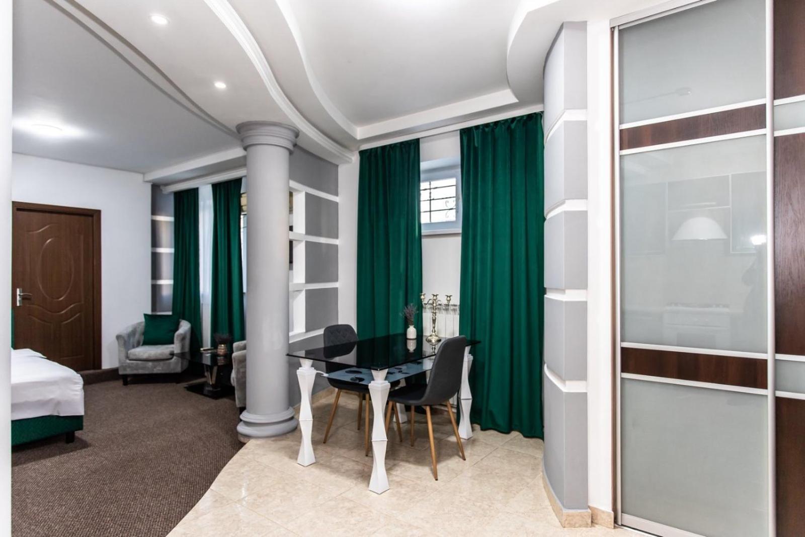 Star Rent Hotel Chişinău Eksteriør billede